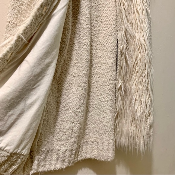 Topshop Fuzzy Button Down Cream Cardigan - Size M (EUC) - Picture 3 of 6